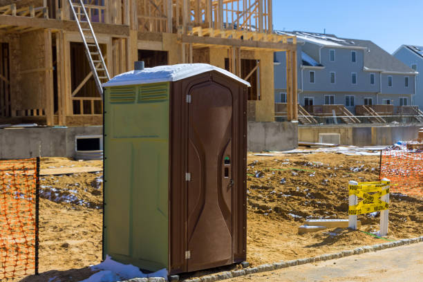 Best Portable restroom trailer rental  in Summit, IL